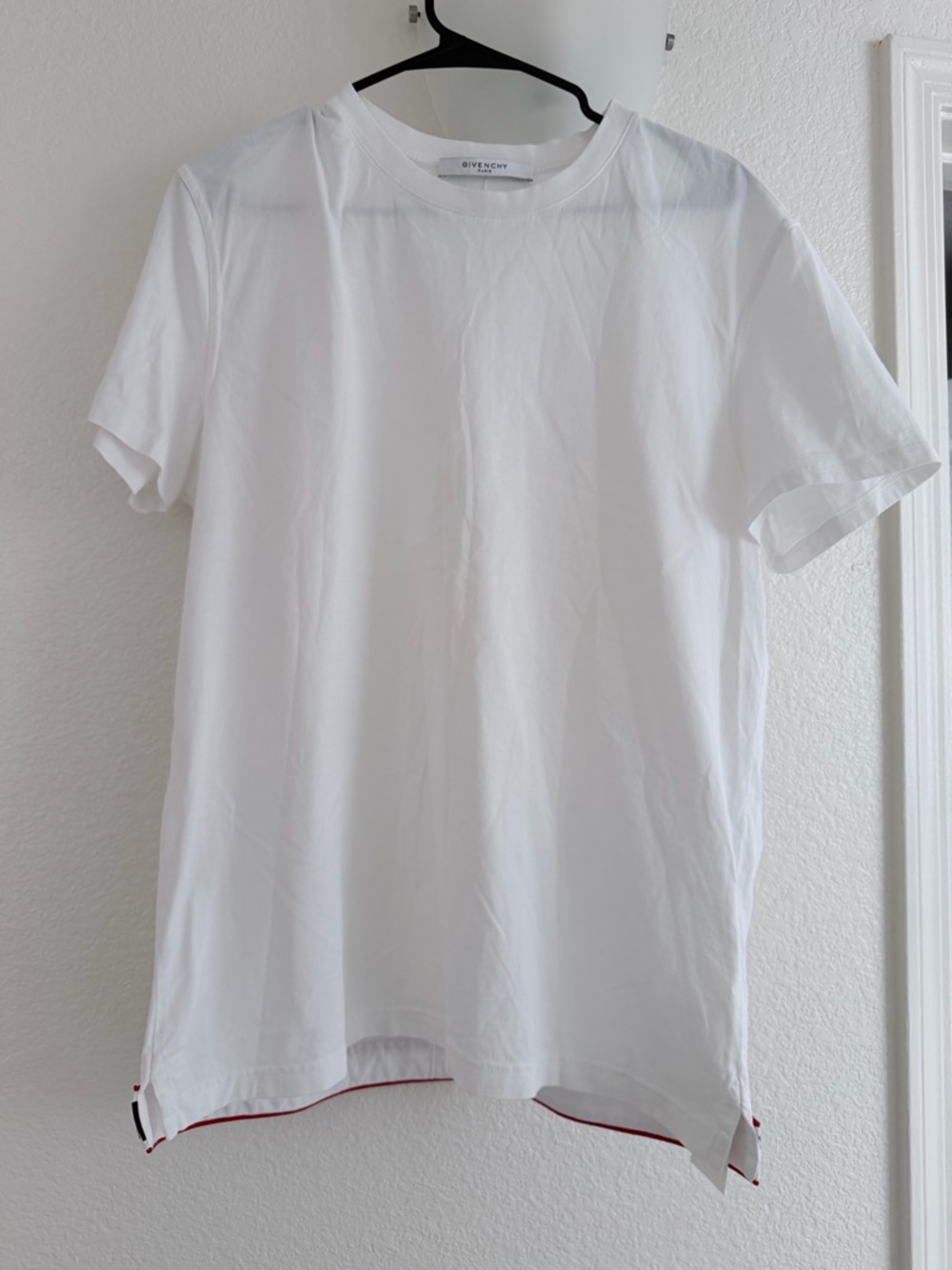 Givenchy White Short Sleeve Crew T-Shirt with Subtle Hem Detail